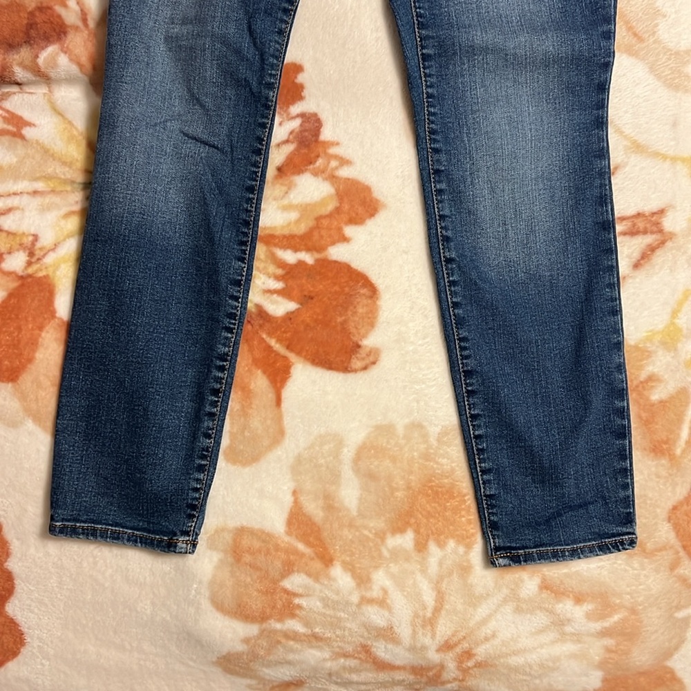 Universal Thread Jeans - Picture 4 of 11
